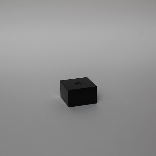 Sokkel zwart marmer met gat – Vierkant 50x50x30mm
